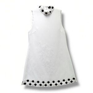 Alice + Olivia Classics White Sleeveless Shift with 3-D Flower Trim Size 6
